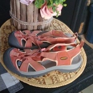 KEEN SANDALS WATERPROOF
